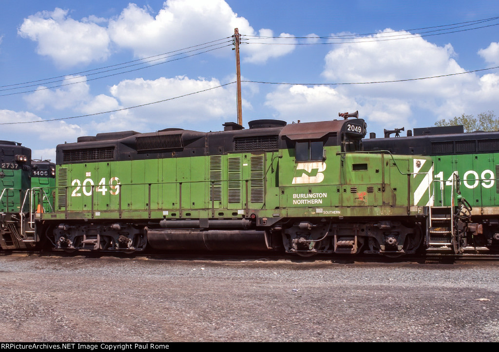 BN 2049, EMD GP20, ex CBQ 913 at Eola Yard